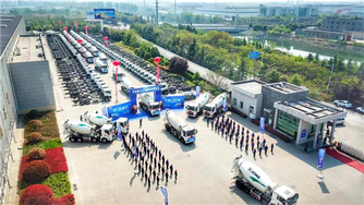 XCMG Delivered a Batch of V7 Lightweight Mixer Trucks