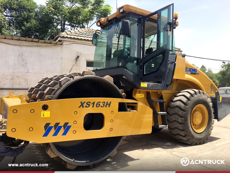 Azerbaijan - 1 Unit XCMG XS163H Road Roller