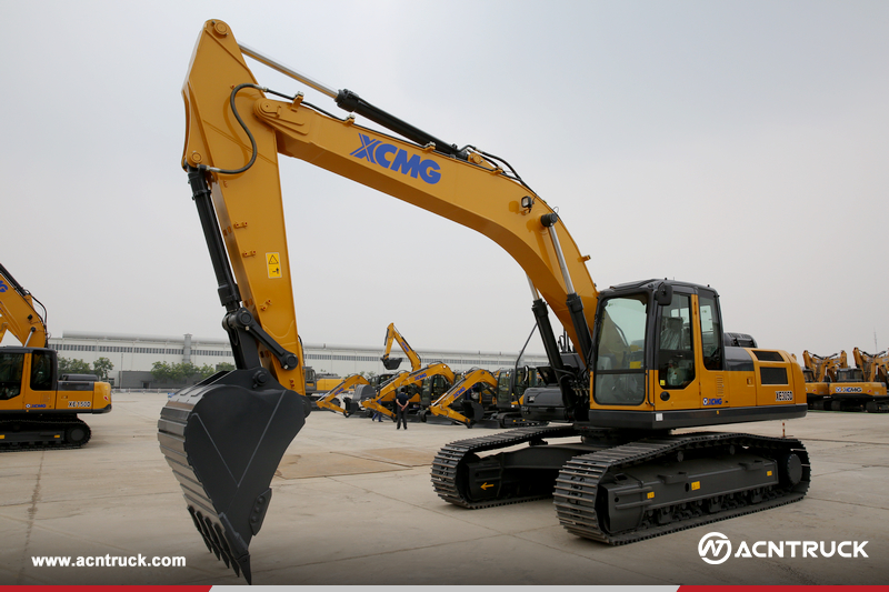 Congo - 1 Unit SHANTUI SD16 Bulldozer And 1 Unit SHANTUI SD22 Bulldozer & 1 Unit XCMG XE215C Excavator And 1 Unit XCMG XE305D Excavator