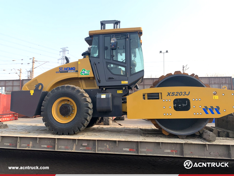Burkina Faso - 2 Units SHANTUI SD32 Crawler Bulldozer & 4 Units XCMG XS203J Vibratory Roller