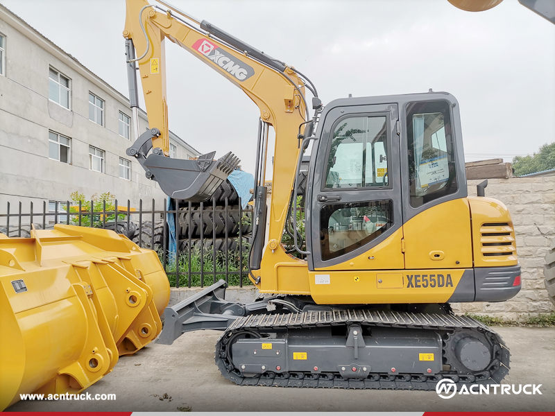 Benin - 1 Unit XCMG GR165 Motor Grader & 1 Unit XCMG LW300KN Wheel Loader And 1 Unit XCMG XE55DA Excavator And 1 Unit XCMG XC870K Backhoe Loader