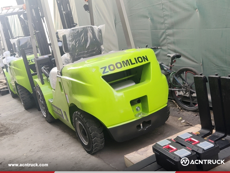 Fiji - 2 Units ZOOMLION FD30 Forklift