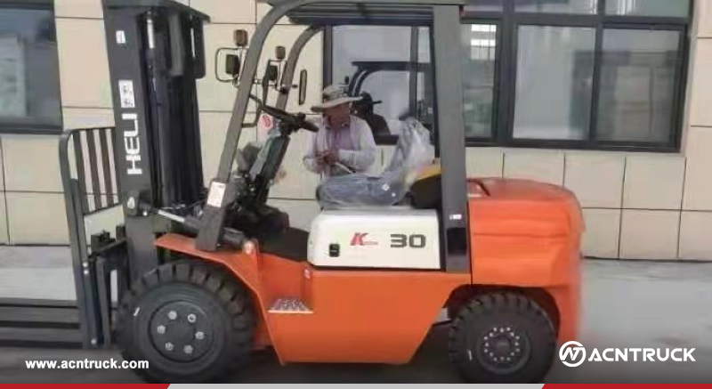Uzbekistan - 2 Units HELI CPCD30 Diesel Forklift