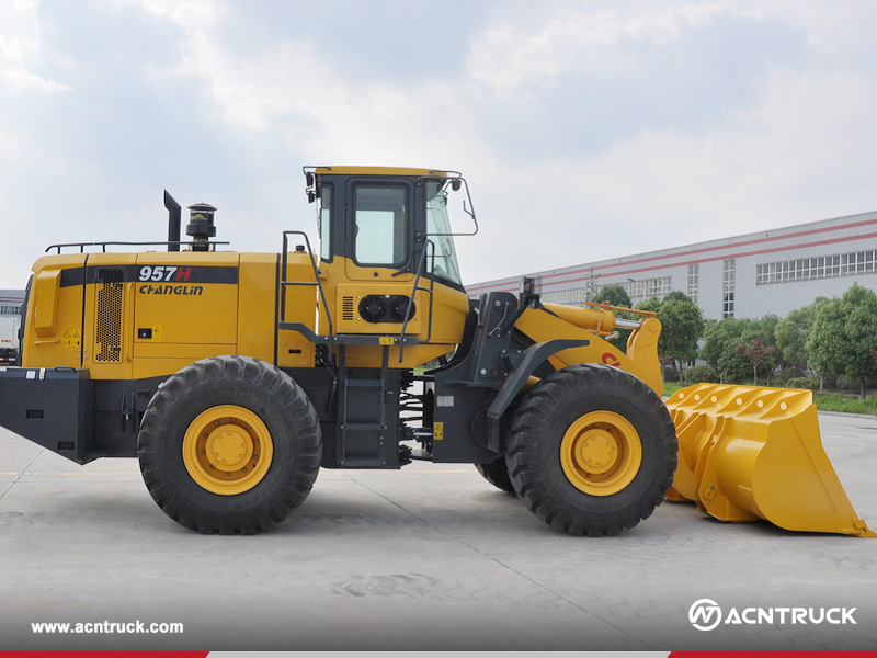 Peru - 1 Unit SINOMACH CHANGLIN 957H Wheel Loader
