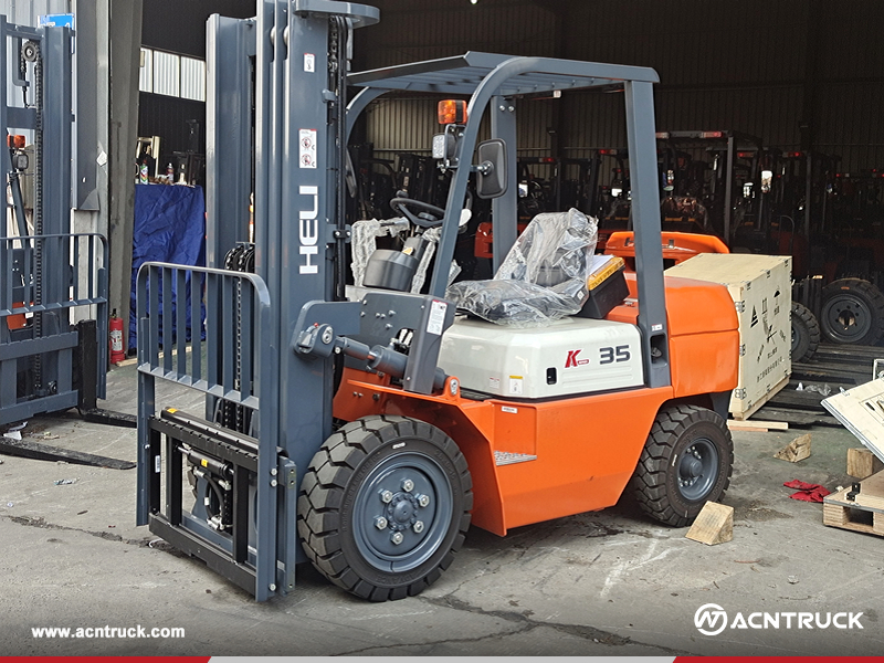 Australia - 1 Unit HELI CPCD35 Forklift