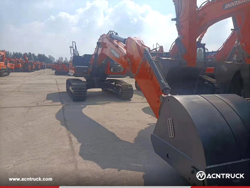 Ecuador - 1 Unit DOOSAN DX245LC-9C Excavator