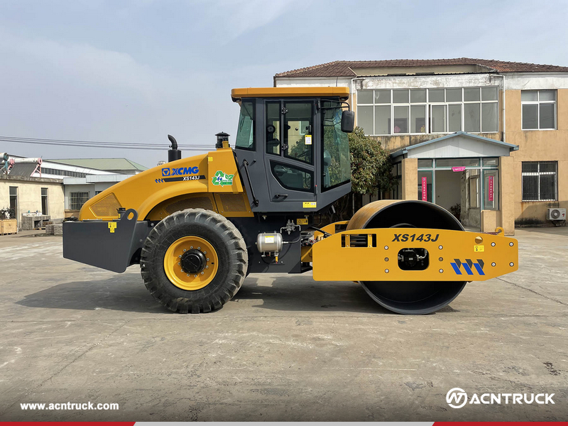 Philippines - 1 Unit XCMG XS143J Road Roller And 1 Unit XCMG XS45 Road Roller And 1 Unit XCMG XS65 Road Roller And 1 Unit XCMG XC740K Skid Steer Loader