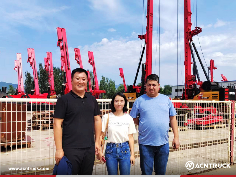 Turkmenistan Clients Visited ACNTRUCK Office and SANY and ZOOMLION Factory