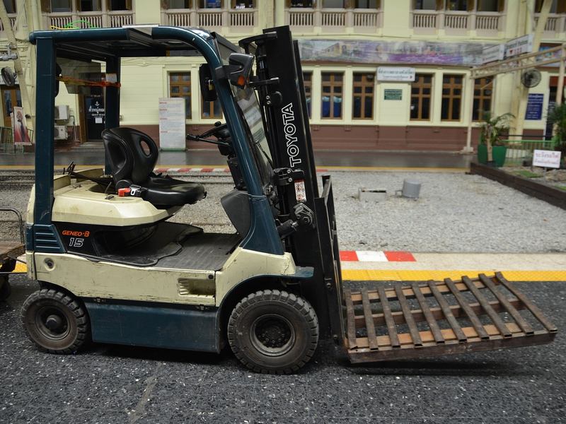 Winter Maintenance Guide for Forklift