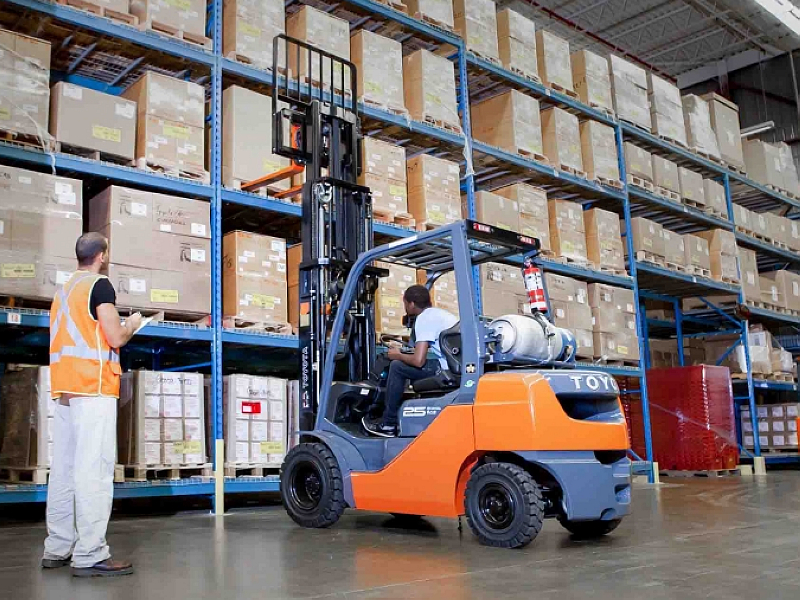 Avoiding Forklift Pallet Damage: Practical Guide to Reducing Costs and Increasing Efficiency