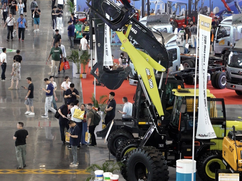 Green and Efficient Operation, JINGONG Electric Loaders Lead the Industry Trend