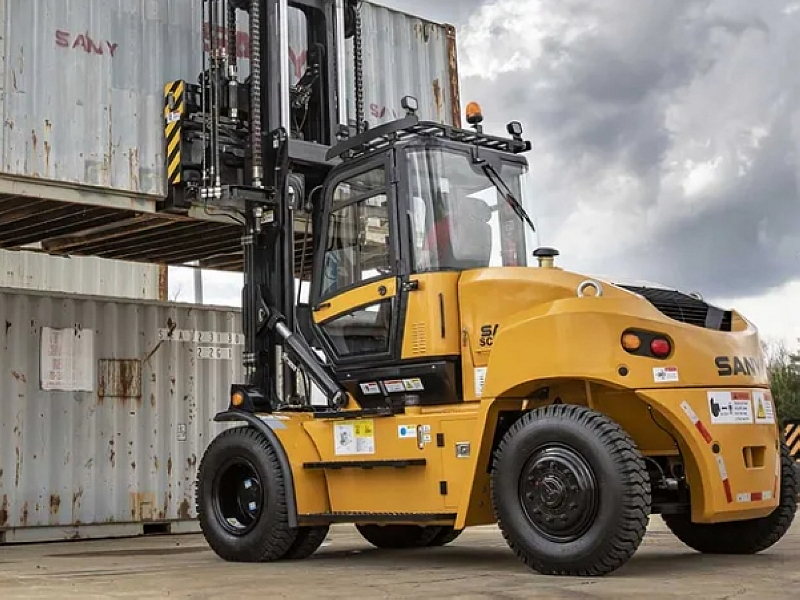 Analysis of Common Forklift Failures in Different Periods