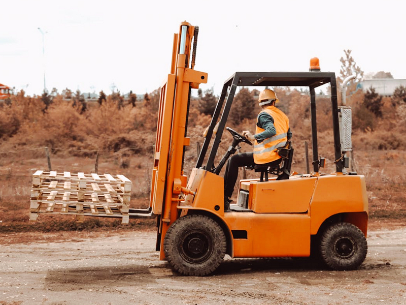 Essential Measures for Efficient Forklift Operation in Winter