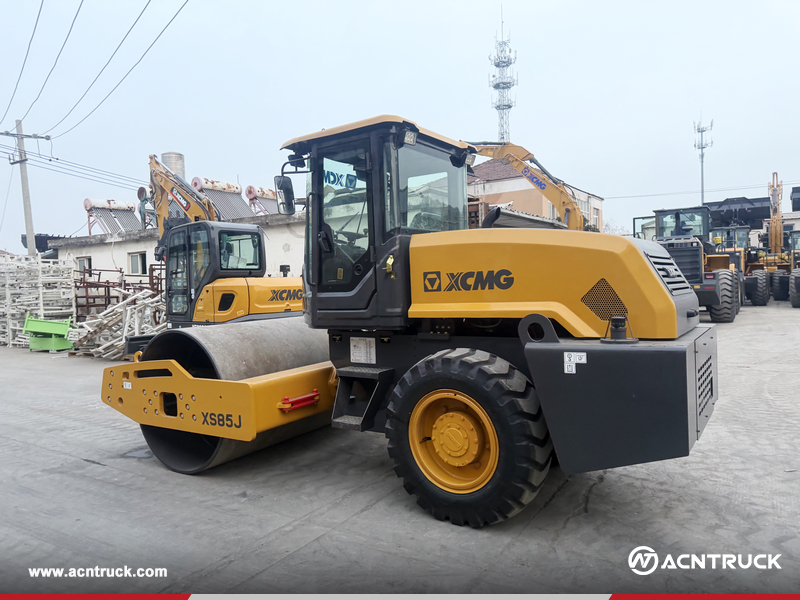 Jamaica - 1 Unit XCMG XMR403 & XS85J Road Roller