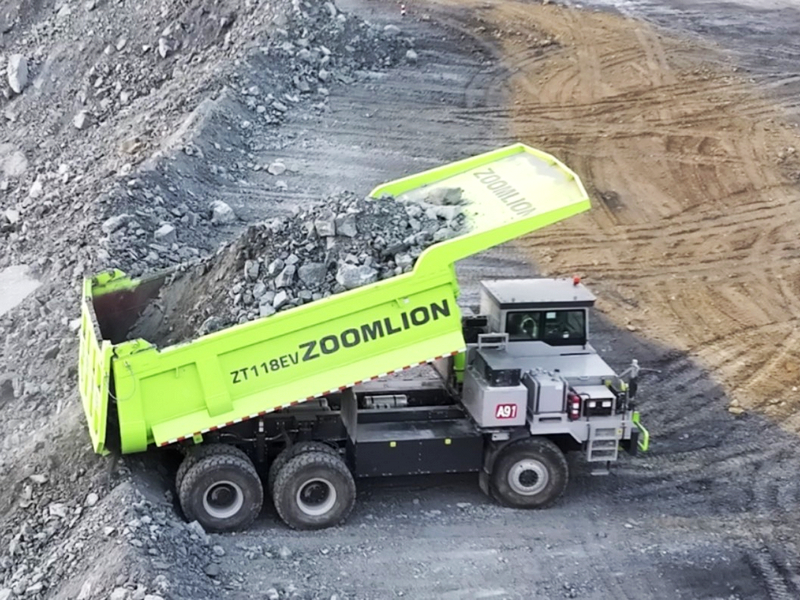 Multiple Products Win Awards, Highlighting ZOOMLION’s Strength