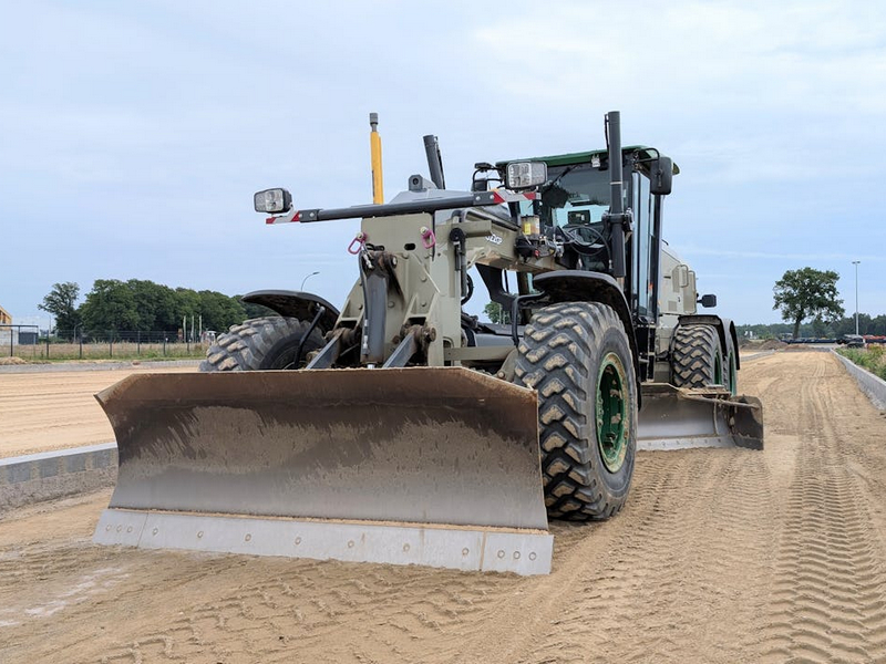 How to Improve the Efficiency and Stability of Motor Graders