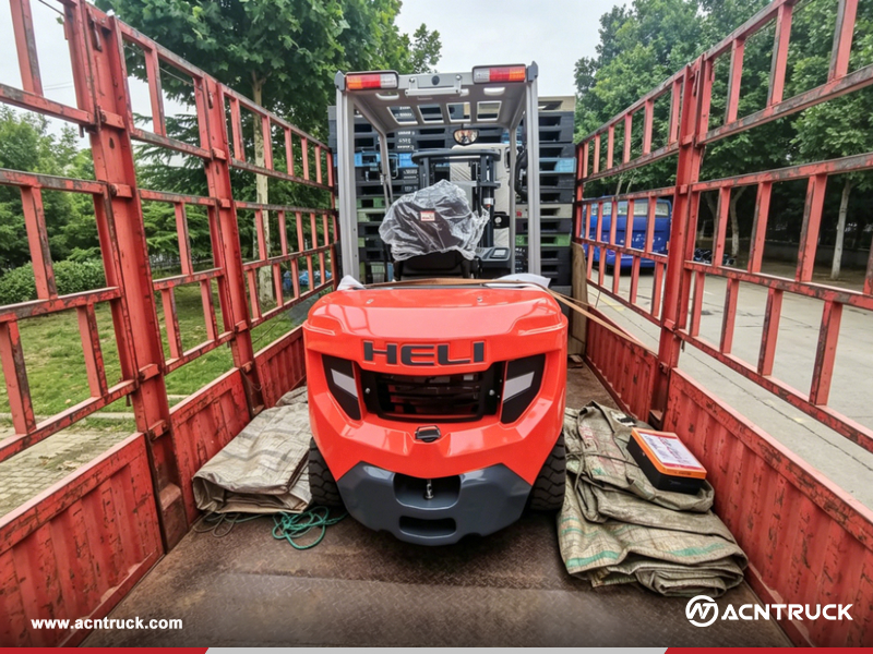 Ireland - 1 Unit HELI CPCD30 Gasoline Forklift