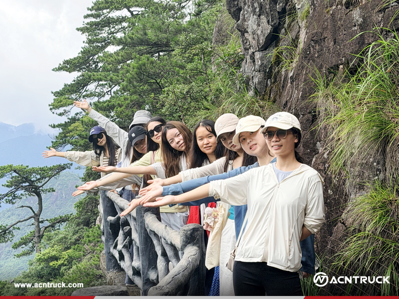 ACNTRUCK Holds Team-Building Activity in Lishui