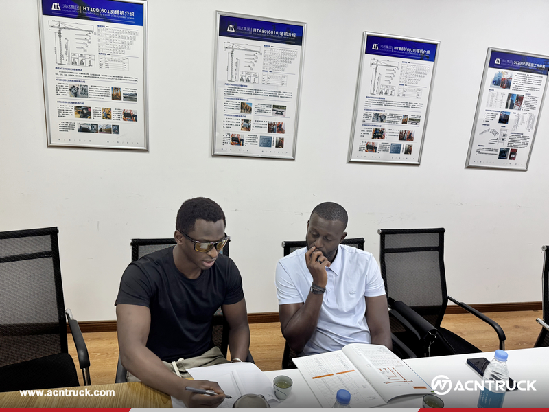 Senegal Clients Visited HONGDA Factory