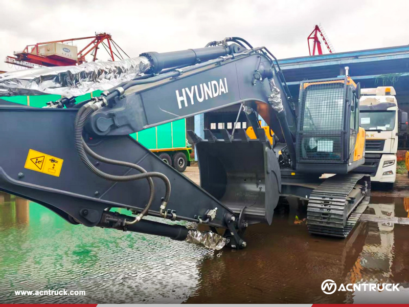 Algeria - 1 Unit HYUNDAI HX220HD Excavator