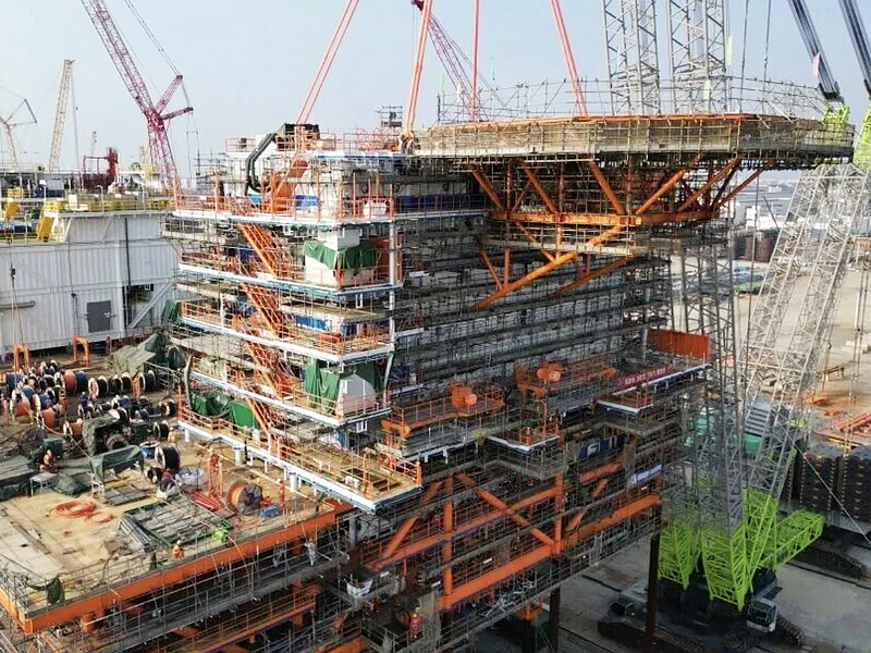 ZOOMLION’s Ultra-Large Crawler Crane Completes Precision Lifting of Offshore Platform Module