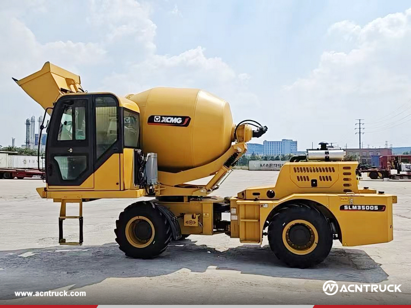 Algeria - 1 Unit XCMG SLM3500S Self-loading Concrete Mixer Truck